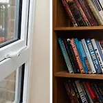 Wonderful 2Br Flat With River Views And Balcony