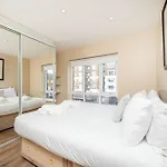 Wonderful 2Br Flat With River Views And Balcony