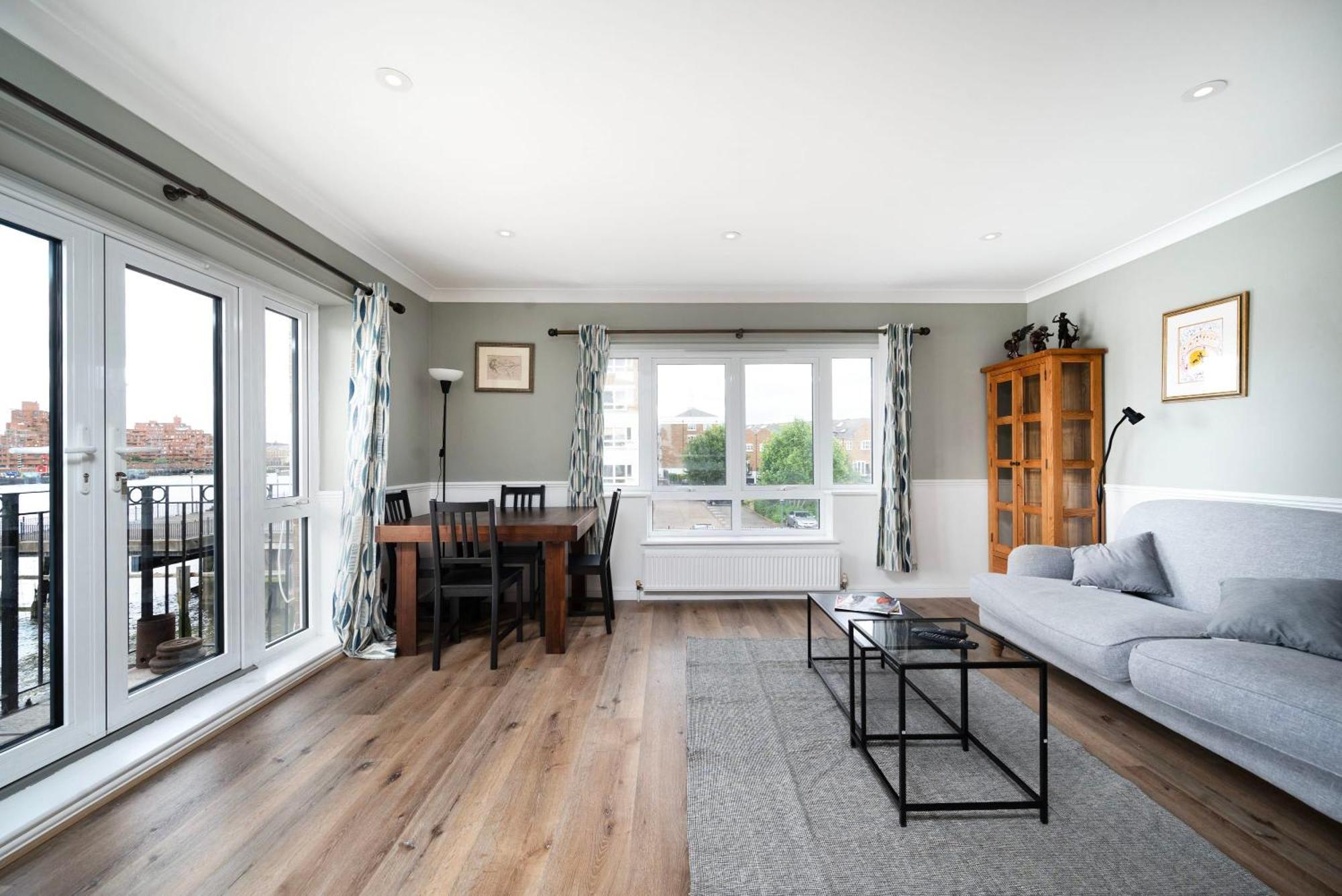 Wonderful 2br Flat With River Views And Balcony Apartment
