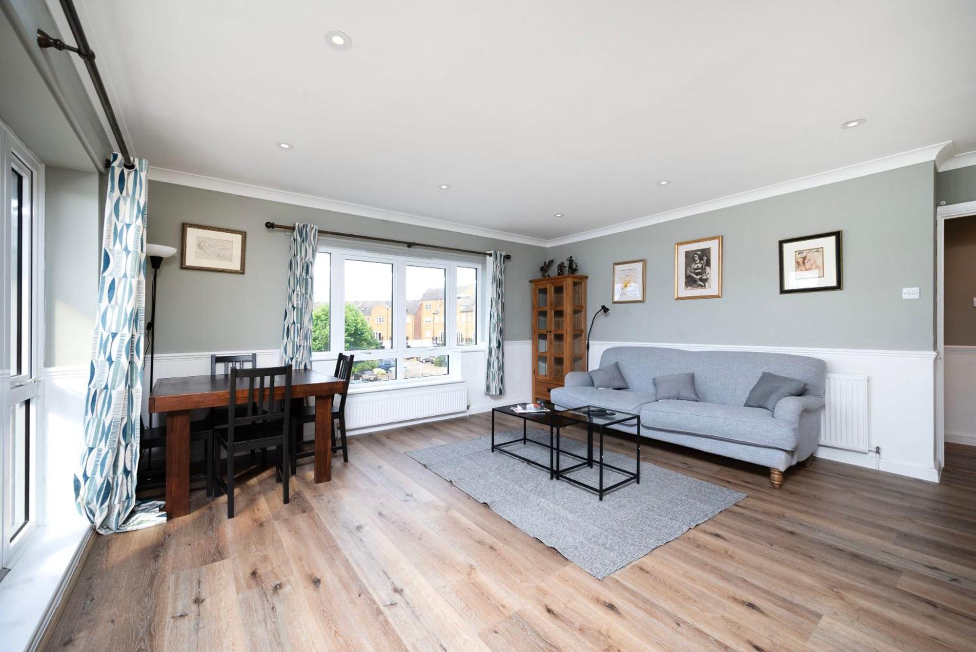Wonderful 2br Flat With River Views And Balcony Apartment *